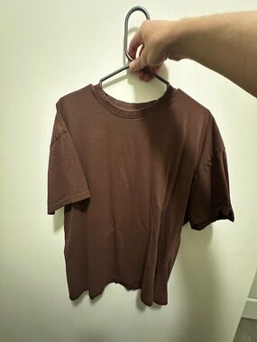 Boohoo Men's Dark Brown Crew Neck T-Shirt
